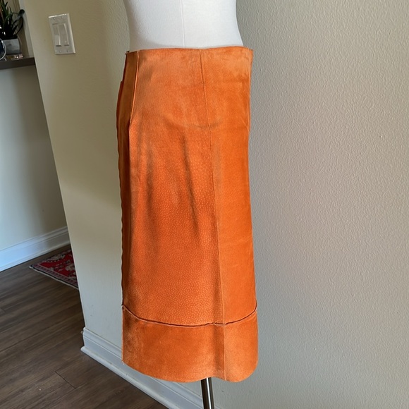 illia suede skirt. - Picture 3 of 7